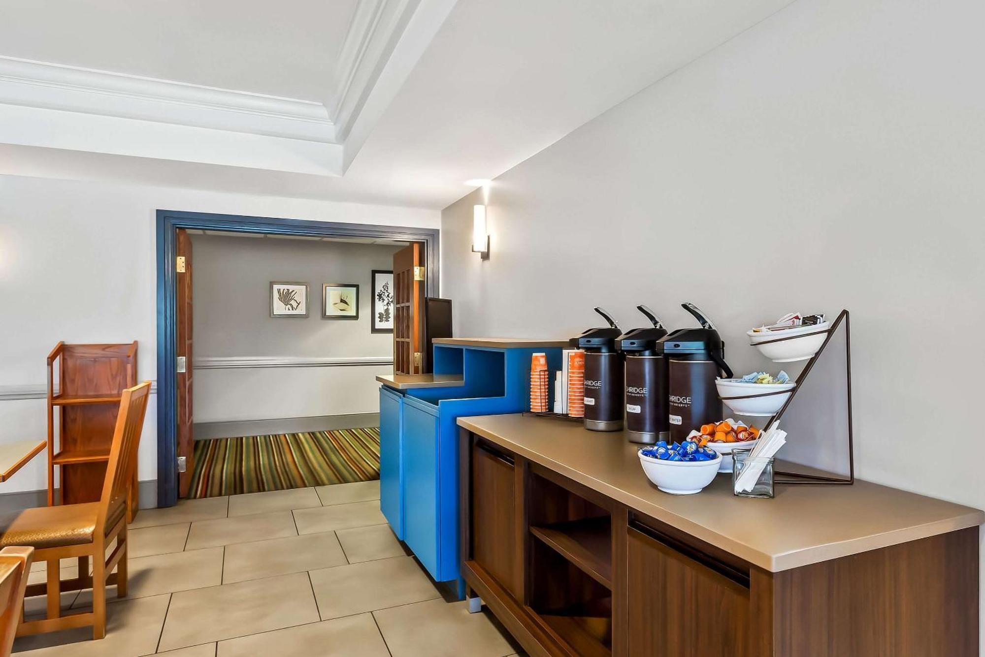 Country Inn & Suites By Radisson, Portage, In Екстер'єр фото
